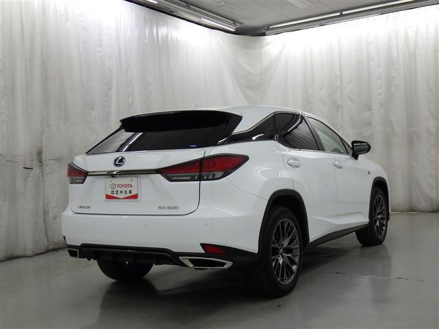 ＲＸ ＲＸ３００　Ｆスポーツ　衝突被害軽減システム　メモリーナビ　フルセグ　バックカメラ　ＥＴＣ　ドラレコ　ＣＤ　ミュージックプレイヤー接続可　ＤＶＤ再生　サンルーフ　革シート　電動シート　オートクルーズコントロール　スマートキー（6枚目）