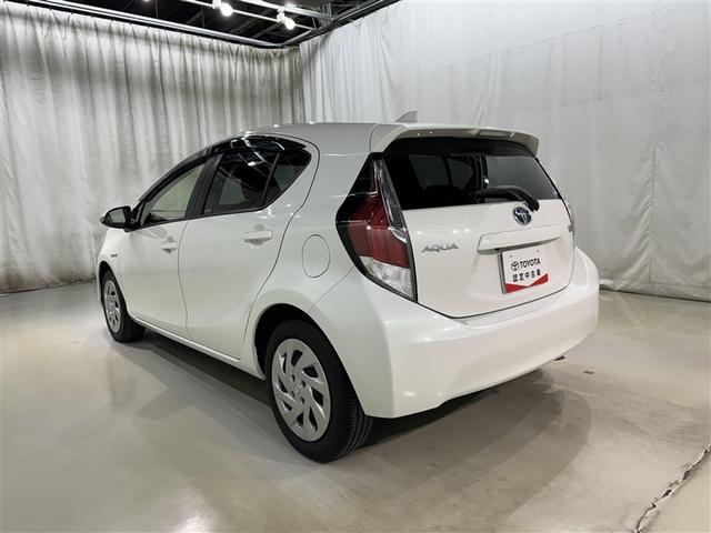 アクア Ｓ　衝突被害軽減システム　メモリーナビ　フルセグ　バックカメラ　ＥＴＣ　ＣＤ　ミュージックプレイヤー接続可　ＤＶＤ再生　スマートキー　キーレス　ハイブリッド（5枚目）