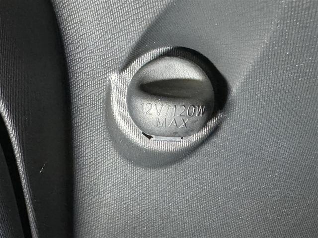 アクア Ｓ　衝突被害軽減システム　メモリーナビ　フルセグ　バックカメラ　ＥＴＣ　ＣＤ　ミュージックプレイヤー接続可　ＤＶＤ再生　スマートキー　キーレス　ハイブリッド（15枚目）