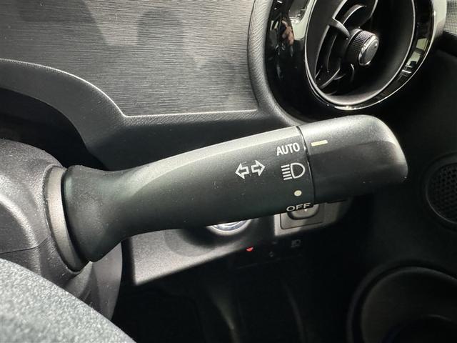 アクア Ｓ　衝突被害軽減システム　メモリーナビ　フルセグ　バックカメラ　ＥＴＣ　ＣＤ　ミュージックプレイヤー接続可　ＤＶＤ再生　スマートキー　キーレス　ハイブリッド（19枚目）