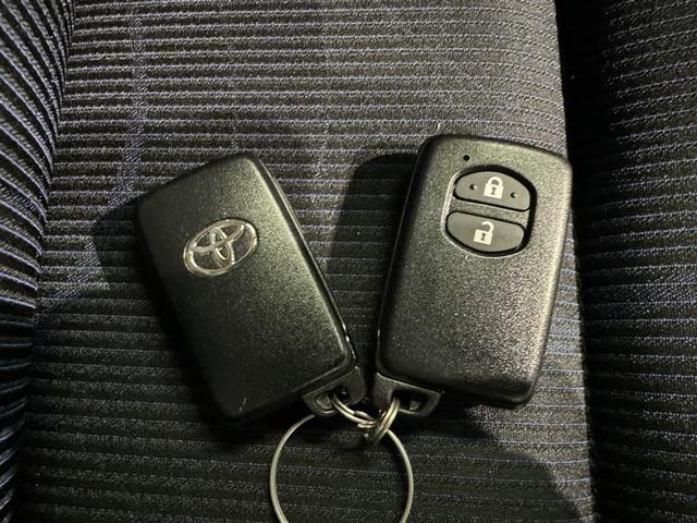 アクア Ｓ　衝突被害軽減システム　メモリーナビ　フルセグ　バックカメラ　ＥＴＣ　ＣＤ　ミュージックプレイヤー接続可　ＤＶＤ再生　スマートキー　キーレス　ハイブリッド（22枚目）