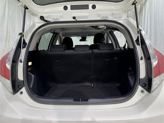 アクア Ｓ　衝突被害軽減システム　メモリーナビ　フルセグ　バックカメラ　ＥＴＣ　ＣＤ　ミュージックプレイヤー接続可　ＤＶＤ再生　スマートキー　キーレス　ハイブリッド（25枚目）