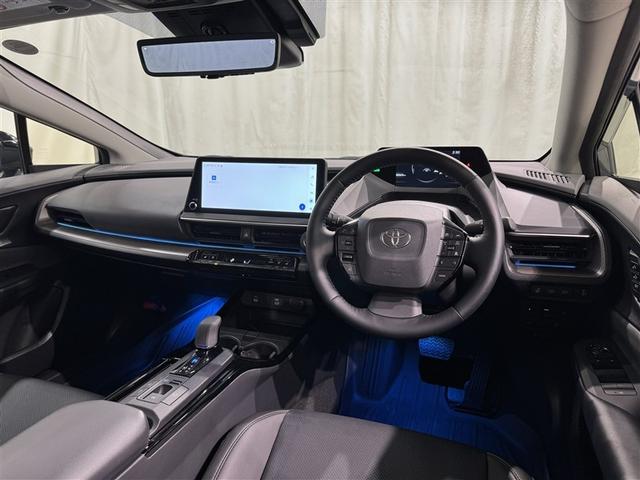 プリウス Z 衝突被害軽減システム フルセグ バックカメラ ETC ドラレコ ミュージックプレイヤー接続可 サンルーフ 電動シート オートクルーズコントロール LEDヘッドランプ スマートキー(8枚目)