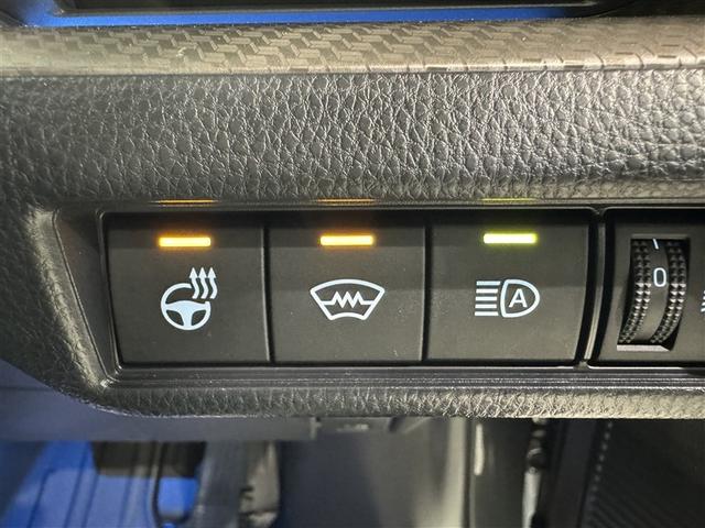 プリウス Z 衝突被害軽減システム フルセグ バックカメラ ETC ドラレコ ミュージックプレイヤー接続可 サンルーフ 電動シート オートクルーズコントロール LEDヘッドランプ スマートキー(18枚目)