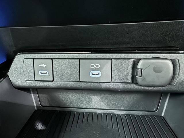 プリウス Z 衝突被害軽減システム フルセグ バックカメラ ETC ドラレコ ミュージックプレイヤー接続可 サンルーフ 電動シート オートクルーズコントロール LEDヘッドランプ スマートキー(19枚目)