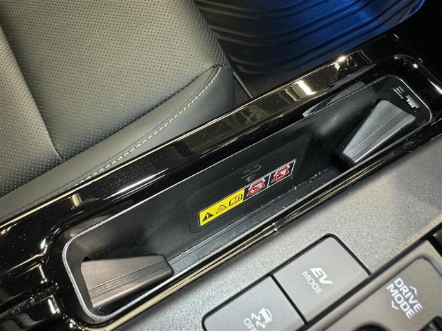 プリウス Z 衝突被害軽減システム フルセグ バックカメラ ETC ドラレコ ミュージックプレイヤー接続可 サンルーフ 電動シート オートクルーズコントロール LEDヘッドランプ スマートキー(20枚目)