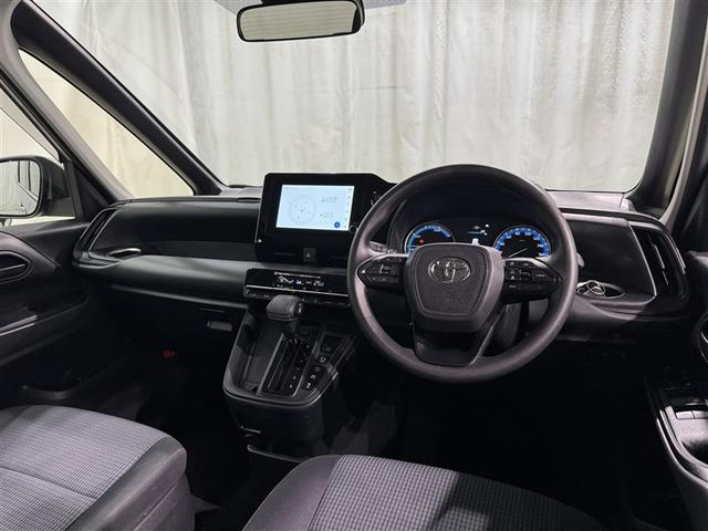 ノア ハイブリッドX 衝突被害軽減システム フルセグ バックカメラ ETC ミュージックプレイヤー接続可 オートクルーズコントロール LEDヘッドランプ 乗車定員7人 3列シート スマートキー キーレス ハイブリッド(9枚目)