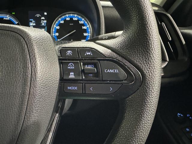 ノア ハイブリッドX 衝突被害軽減システム フルセグ バックカメラ ETC ミュージックプレイヤー接続可 オートクルーズコントロール LEDヘッドランプ 乗車定員7人 3列シート スマートキー キーレス ハイブリッド(17枚目)