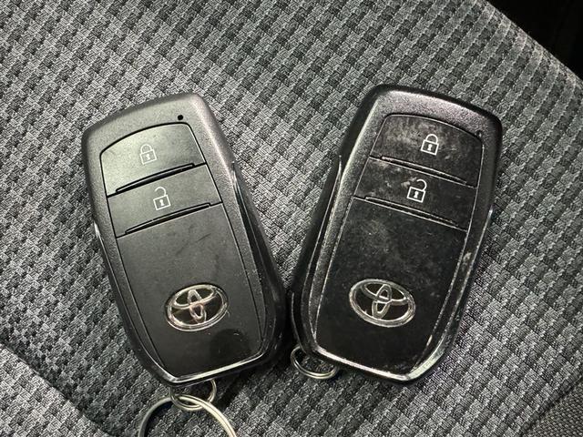 ノア ハイブリッドX 衝突被害軽減システム フルセグ バックカメラ ETC ミュージックプレイヤー接続可 オートクルーズコントロール LEDヘッドランプ 乗車定員7人 3列シート スマートキー キーレス ハイブリッド(23枚目)