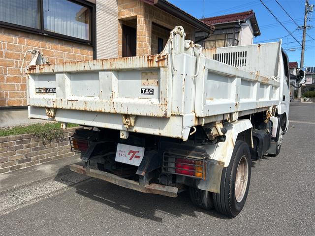 デュトロ 　トラック　ＭＴ　後輪ダブル　エアコン　パワーウィンドウ（16枚目）