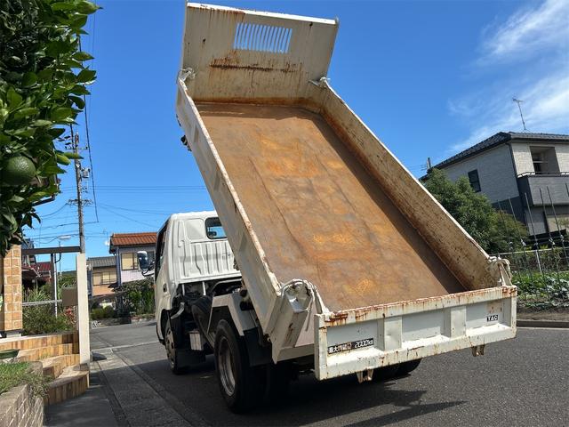 デュトロ 　トラック　ＭＴ　後輪ダブル　エアコン　パワーウィンドウ（50枚目）