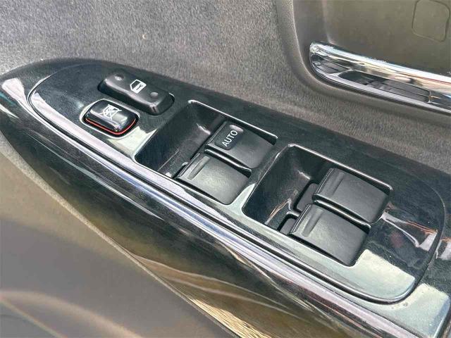 エスティマＬ アエラス　プレミアム　ＥＴＣ　バックカメラ　ナビ　ＴＶ　オートクルーズコントロール　両側電動スライドドア　オートライト　ＨＩＤ　キーレスエントリー　電動格納ミラー　３列シート　ＡＴ　アルミホイール　ＣＤ　Ｂｌｕｅｔｏｏｔｈ（52枚目）