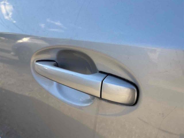 プリウスアルファ Ｓ　ＥＴＣ　バックカメラ　ナビ　ＴＶ　クリアランスソナー　アルミホイール　オートライト　スマートキー　電動格納ミラー　ＣＶＴ　盗難防止システム　衝突安全ボディ　ＡＢＳ　ＣＤ　ＵＳＢ　Ｂｌｕｅｔｏｏｔｈ（28枚目）