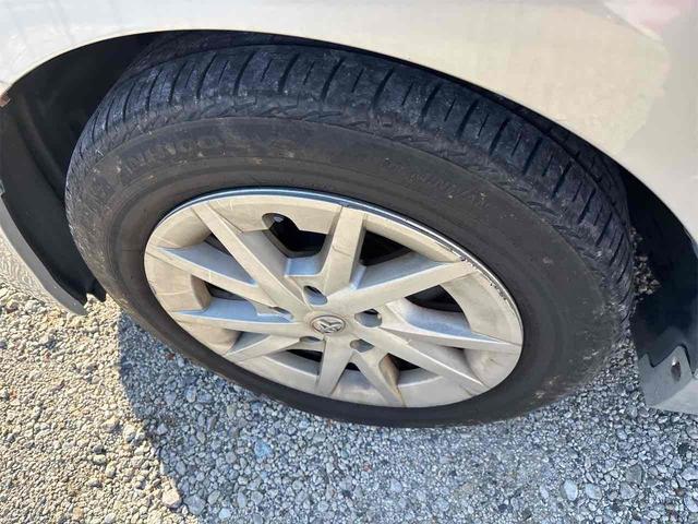 プリウスアルファ Ｓ　ＥＴＣ　バックカメラ　ナビ　ＴＶ　クリアランスソナー　アルミホイール　オートライト　スマートキー　電動格納ミラー　ＣＶＴ　盗難防止システム　衝突安全ボディ　ＡＢＳ　ＣＤ　ＵＳＢ　Ｂｌｕｅｔｏｏｔｈ（31枚目）