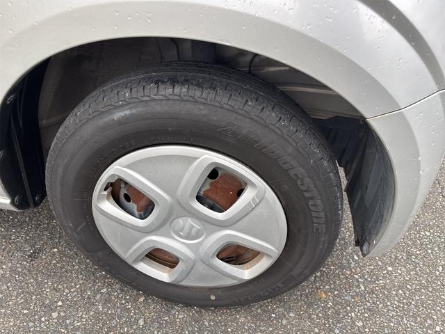 アルト S キーレスエントリー アイドリングストップ 電動格納ミラー シートヒーター CVT 盗難防止システム ABS ESC CD ミュージックプレイヤー接続可 衝突安全ボディ エアコン パワーステアリング(8枚目)