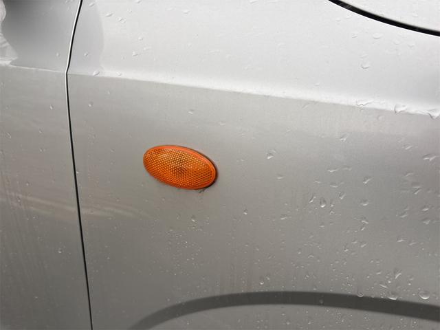 アルト S キーレスエントリー アイドリングストップ 電動格納ミラー シートヒーター CVT 盗難防止システム ABS ESC CD ミュージックプレイヤー接続可 衝突安全ボディ エアコン パワーステアリング(10枚目)