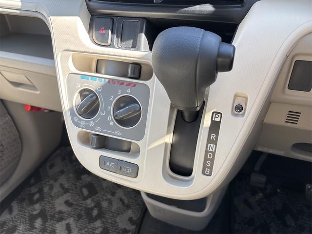 発進時や後退時に必ず操作するレバーです。操作のしやすさが肝になってきます。ぜひ一度体感してください。