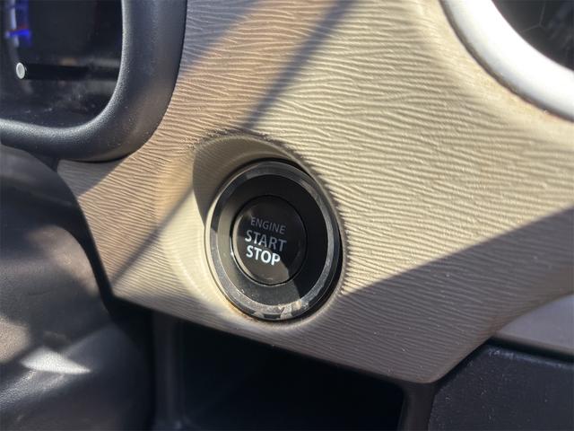 エンジン始動も楽チンです。イチイチ鍵を出す手間も無くなりますよ。