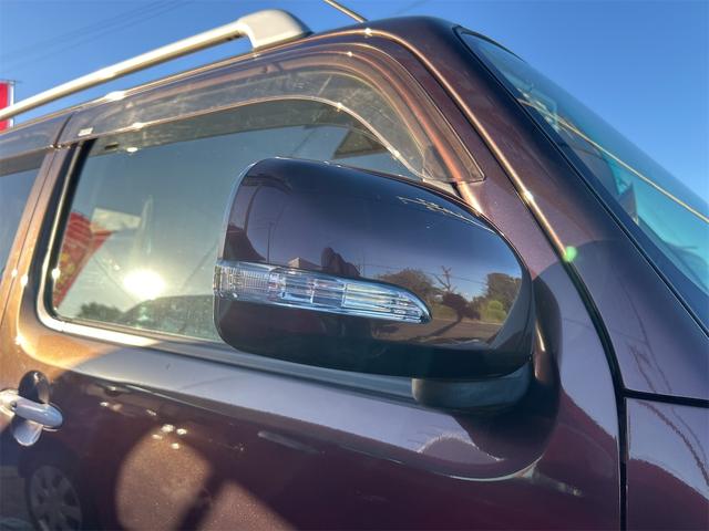 ミラココア ココアプラスＸスペシャルコーデ　スマートキー　アイドリングストップ　電動格納ミラー　ベンチシート　ＣＶＴ　盗難防止システム　ＡＢＳ　ＣＤ　ルーフレール　衝突安全ボディ　エアコン　パワーステアリング（12枚目）