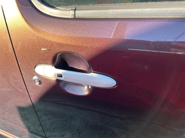 ミラココア ココアプラスＸスペシャルコーデ　スマートキー　アイドリングストップ　電動格納ミラー　ベンチシート　ＣＶＴ　盗難防止システム　ＡＢＳ　ＣＤ　ルーフレール　衝突安全ボディ　エアコン　パワーステアリング（14枚目）