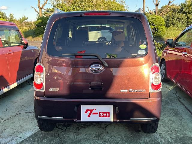 ミラココア ココアプラスＸスペシャルコーデ　スマートキー　アイドリングストップ　電動格納ミラー　ベンチシート　ＣＶＴ　盗難防止システム　ＡＢＳ　ＣＤ　ルーフレール　衝突安全ボディ　エアコン　パワーステアリング（19枚目）