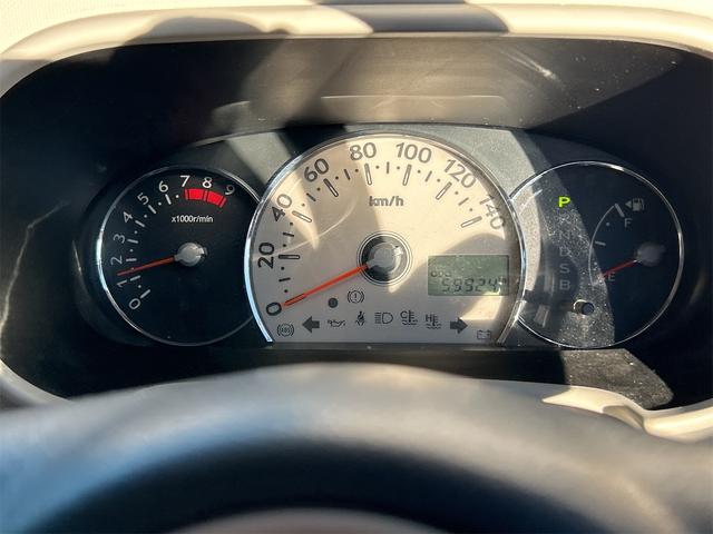 ミラココア ココアプラスＸスペシャルコーデ　スマートキー　アイドリングストップ　電動格納ミラー　ベンチシート　ＣＶＴ　盗難防止システム　ＡＢＳ　ＣＤ　ルーフレール　衝突安全ボディ　エアコン　パワーステアリング（32枚目）