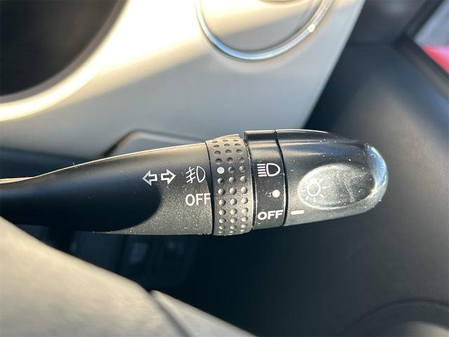 ミラココア ココアプラスＸスペシャルコーデ　スマートキー　アイドリングストップ　電動格納ミラー　ベンチシート　ＣＶＴ　盗難防止システム　ＡＢＳ　ＣＤ　ルーフレール　衝突安全ボディ　エアコン　パワーステアリング（38枚目）