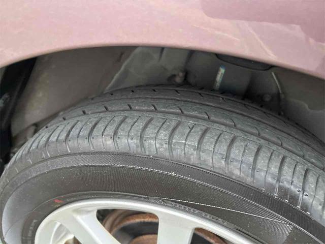 ムーヴ Ｘ　ＥＴＣ　ナビ　ＴＶ　スマートキー　アイドリングストップ　電動格納ミラー　ベンチシート　ＣＶＴ　盗難防止システム　ＡＢＳ　ＣＤ　ＵＳＢ　Ｂｌｕｅｔｏｏｔｈ　アルミホイール　衝突安全ボディ　エアコン（9枚目）