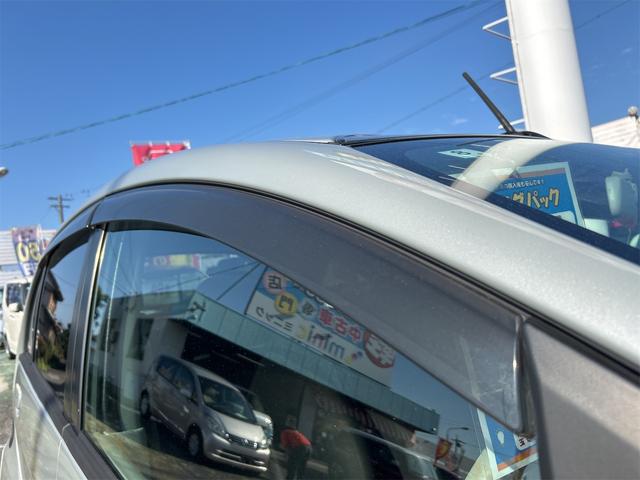 アイ M スマートキー 電動格納ミラー AT 盗難防止システム ABS CD アルミホイール 衝突安全ボディ エアコン パワーステアリング パワーウィンドウ(12枚目)