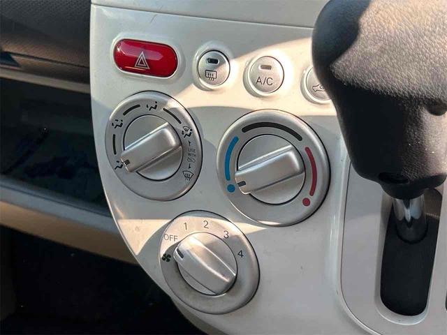 eKワゴン M キーレスエントリー 電動格納ミラー ベンチシート AT 盗難防止システム CD 衝突安全ボディ エアコン パワーステアリング パワーウィンドウ 運転席エアバッグ(5枚目)