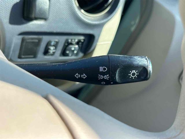 eKワゴン M キーレスエントリー 電動格納ミラー ベンチシート AT 盗難防止システム CD 衝突安全ボディ エアコン パワーステアリング パワーウィンドウ 運転席エアバッグ(8枚目)