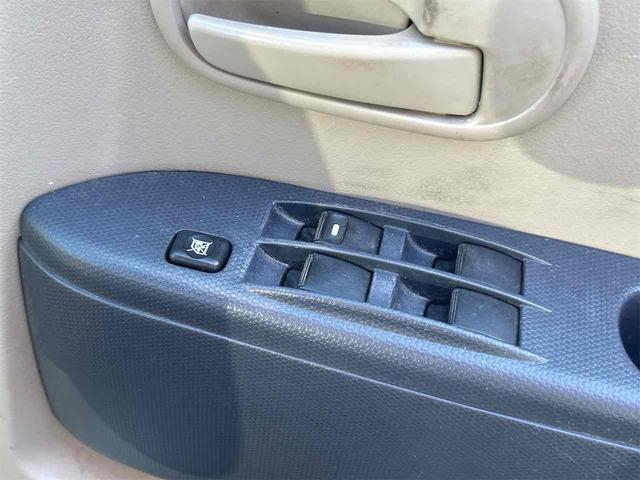 eKワゴン M キーレスエントリー 電動格納ミラー ベンチシート AT 盗難防止システム CD 衝突安全ボディ エアコン パワーステアリング パワーウィンドウ 運転席エアバッグ(11枚目)