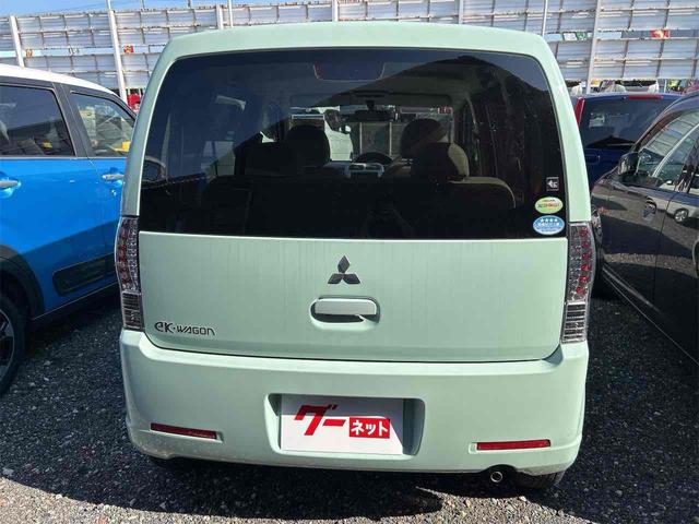 eKワゴン M キーレスエントリー 電動格納ミラー ベンチシート AT 盗難防止システム CD 衝突安全ボディ エアコン パワーステアリング パワーウィンドウ 運転席エアバッグ(16枚目)