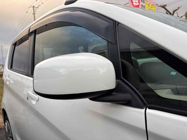 デイズ Ｓ　キーレスエントリー　アイドリングストップ　電動格納ミラー　ベンチシート　ＣＶＴ　ＡＢＳ　ＣＤ　ミュージックプレイヤー接続可　衝突安全ボディ　エアコン　パワーステアリング　パワーウィンドウ（9枚目）