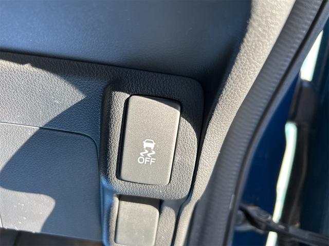 N-BOXカスタム G SSパッケージ 両側電動スライドドア オートライト HID スマートキー アイドリングストップ 電動格納ミラー ベンチシート CVT 盗難防止システム ABS ESC CD USB アルミホイール エアコン(11枚目)