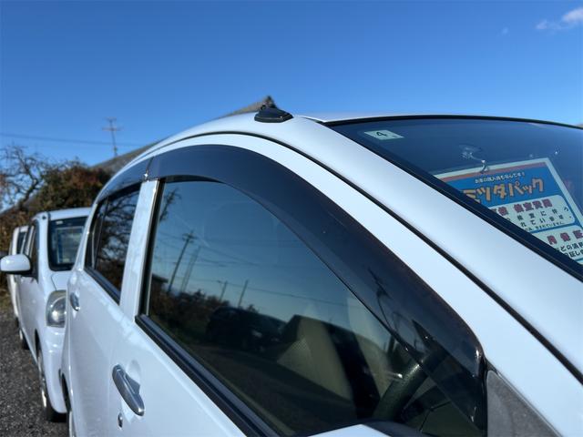 ミライース Ｌ　ＥＴＣ　ナビ　ＴＶ　キーレスエントリー　アイドリングストップ　ＣＶＴ　盗難防止システム　ＡＢＳ　ＣＤ　アルミホイール　衝突安全ボディ　エアコン　パワーステアリング　パワーウィンドウ　運転席エアバッグ（11枚目）
