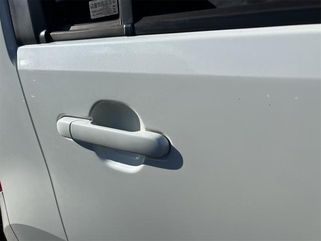 ワゴンＲ ＦＸリミテッド　スマートキー　電動格納ミラー　ベンチシート　ＡＴ　盗難防止システム　ＡＢＳ　ＣＤ　アルミホイール　衝突安全ボディ　エアコン　パワーステアリング　パワーウィンドウ（11枚目）