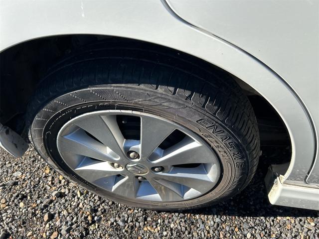 ワゴンＲ ＦＸリミテッド　スマートキー　電動格納ミラー　ベンチシート　ＡＴ　盗難防止システム　ＡＢＳ　ＣＤ　アルミホイール　衝突安全ボディ　エアコン　パワーステアリング　パワーウィンドウ（12枚目）