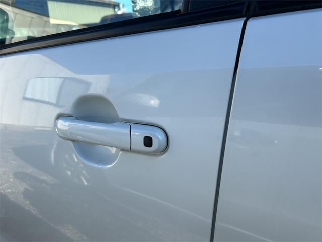 ワゴンＲ ＦＸリミテッド　スマートキー　電動格納ミラー　ベンチシート　ＡＴ　盗難防止システム　ＡＢＳ　ＣＤ　アルミホイール　衝突安全ボディ　エアコン　パワーステアリング　パワーウィンドウ（20枚目）