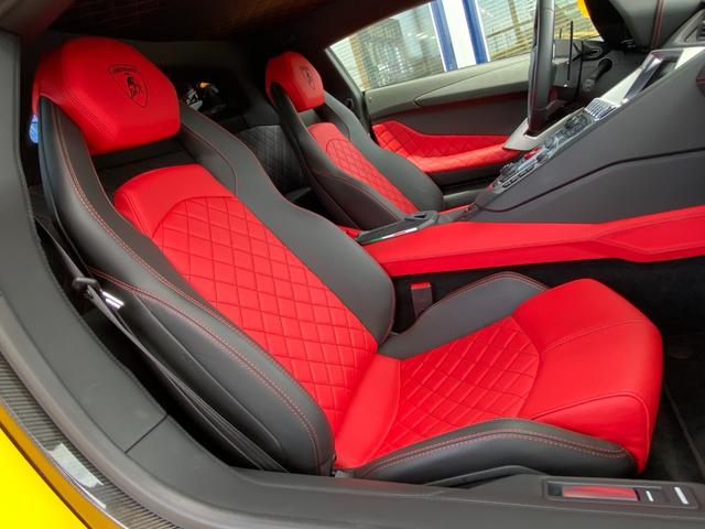 アヴェンタドール S 正規D車 ブリリアントエキゾースト(純正有) エンジンガラスフード Dione鍛造F20・R21 カーボンセラミック・レッドキャリパー ツートンインテリア ヘッドレスト刺繍 ブランディングP(40枚目)