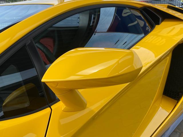 アヴェンタドール S 正規D車 ブリリアントエキゾースト(純正有) エンジンガラスフード Dione鍛造F20・R21 カーボンセラミック・レッドキャリパー ツートンインテリア ヘッドレスト刺繍 ブランディングP(48枚目)