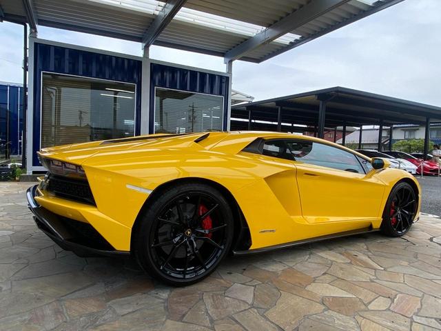 アヴェンタドール S 正規D車 ブリリアントエキゾースト(純正有) エンジンガラスフード Dione鍛造F20・R21 カーボンセラミック・レッドキャリパー ツートンインテリア ヘッドレスト刺繍 ブランディングP(63枚目)