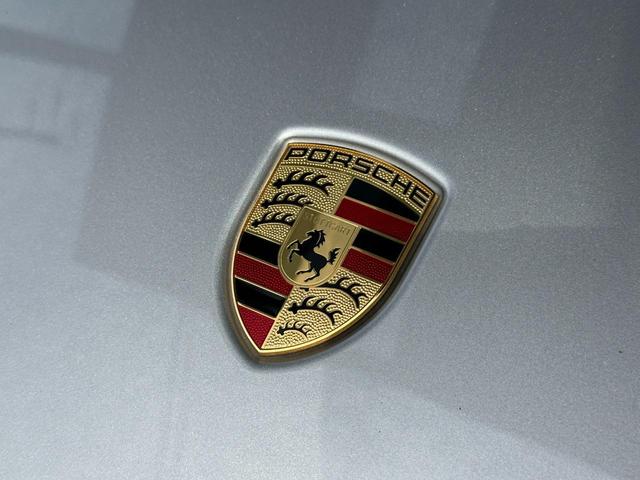 ９１１カレラＳ　正規Ｄ車　スポーツエグゾーストシステム　　ツートンインテリア　革シート　リクライニングパワーシート　シートヒーター　ＲＳスパイダーＦ２０／Ｒ２１ｉｎ　全周囲カメラ(59枚目)