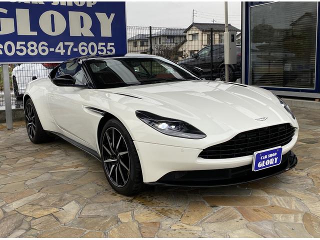 ＤＢ１１ Ｖ８　正規Ｄ車　カーボンインテリア　　デュオトーンレザー　レザールーフ　メモリ付パワシート　シートヒーター・ベンチレーション　純正２０ｉｎアルミ　全方位カメラ　Ｐアシスト（7枚目）