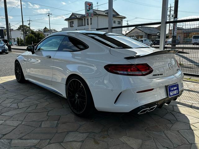 Ｃクラス Ｃ６３　Ｓクーペ　Ｄ車　ＫＷ車高調　ブルメスター　ブラックパナメリカーナグリル　ツートン＆木目インテリア　ＡＭＧアルミ１９ｉｎ　ＡＭＧレッドキャリパー　カーボンミラー　カーボンリアスポ　Ｂカメラ（8枚目）