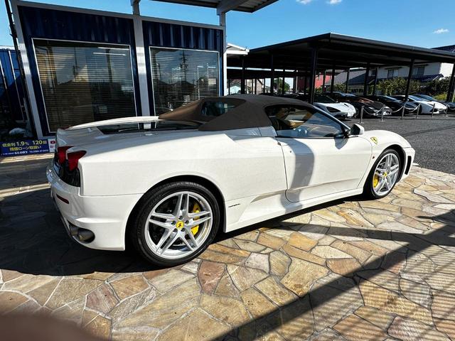 Ｆ４３０スパイダー Ｆ１　正規Ｄ車　カーボンブレーキ　チャレンジグリル　デイトナシート　クラッチ残７２　　純正アルミホイール１９インチ　フェラーリスクーデリアシールド　Ｂカメラ（51枚目）