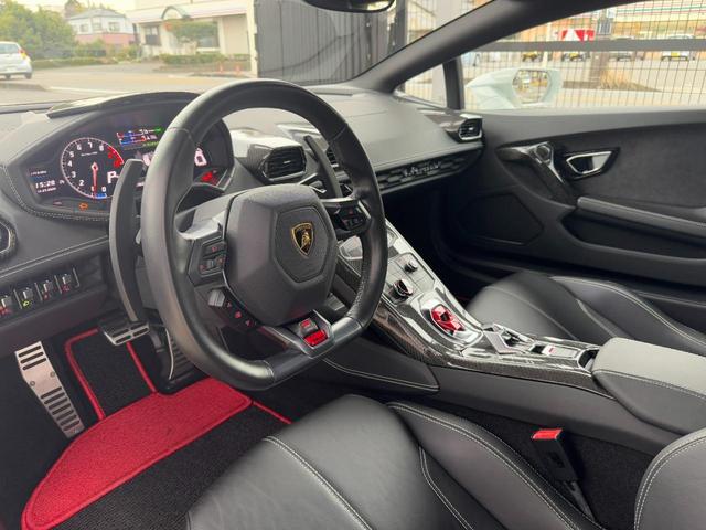 ���U�[���ґ�Ɏg�p���ăX�|�[�e�B�Ȃ����i�ȃC���e���A�ł��B