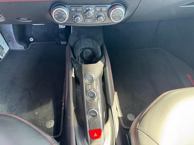 488GTB ベースグレード D車 1年走行無制限保証 LEDハンドル Fリフター カーボンセラミックブレーキ レッドキャリパー Bカメラ(26枚目)