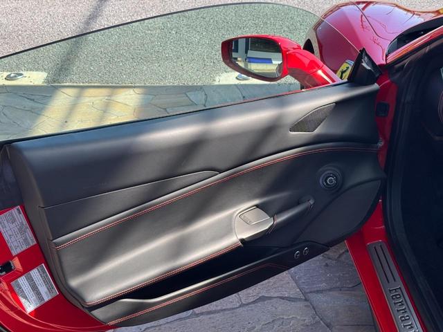 488GTB ベースグレード D車 1年走行無制限保証 LEDハンドル Fリフター カーボンセラミックブレーキ レッドキャリパー Bカメラ(41枚目)