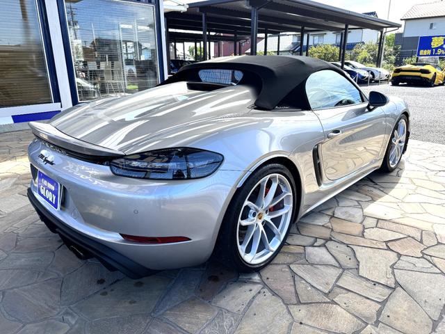 ７１８スパイダー ７１８スパイダー　Ｄ車　１年保証　ＧＴシルバーメタリック　ＧＴスポーツステアリング　ＰＤＬＳ　スポーツクロノＰＫＧ　スポーツエキゾースト　ＰＳＥコントローラー　Ｂカメラ（49枚目）